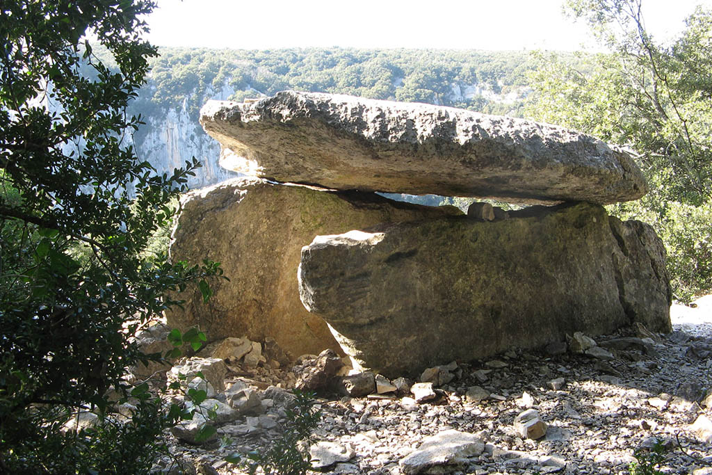 patrimoine saint remeze dolmen